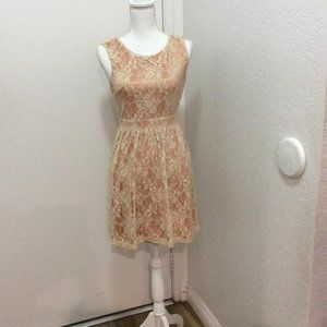 - OOOO Women lace over dress (S)